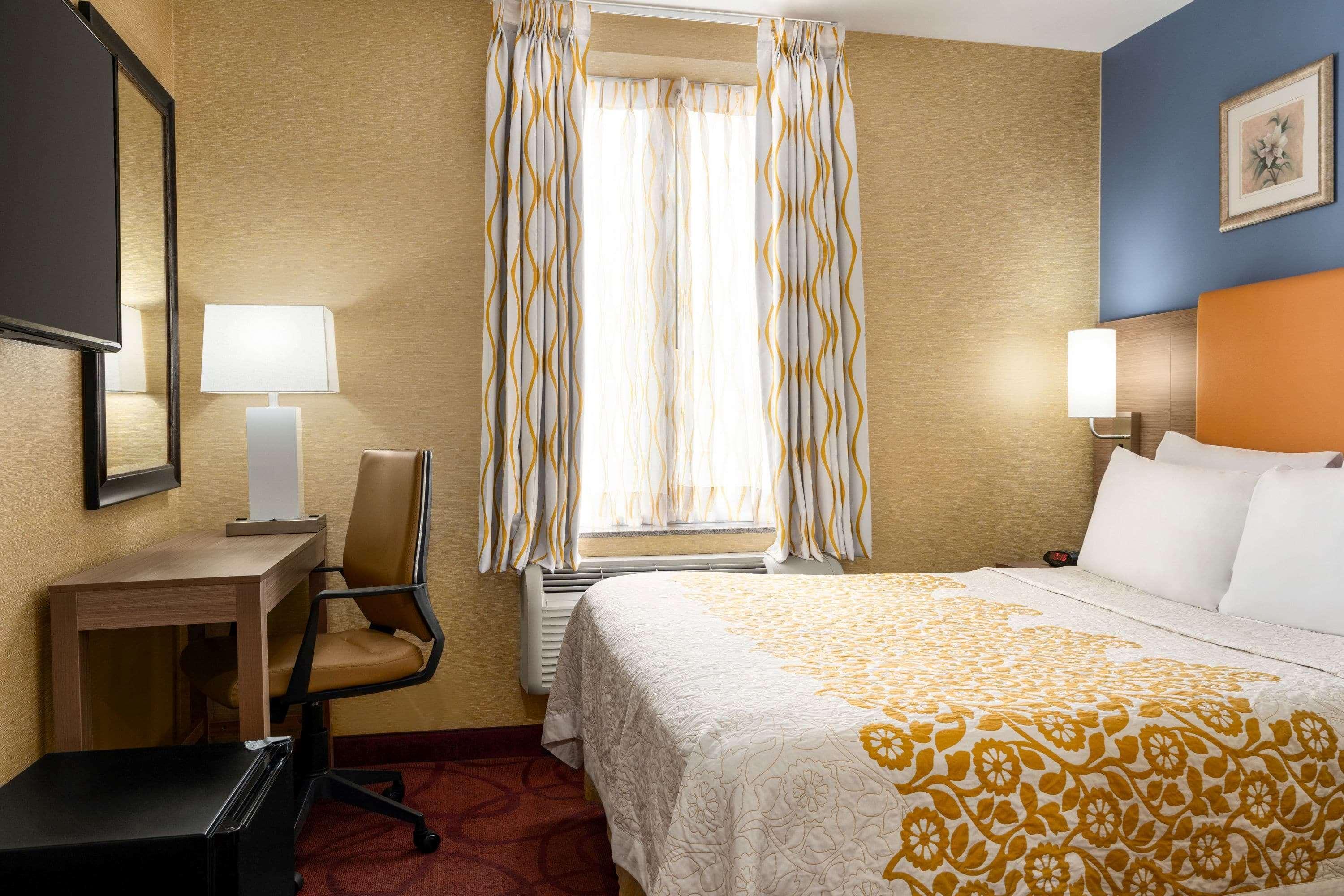 Hotel Days By Wyndham Long Island Nueva York
